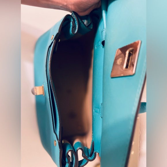 Limited edition style and color MCM bag - Picture 7 of 10